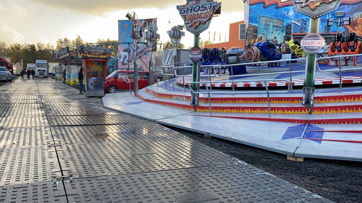 Mobile Baustraße für den Weihnachtsmarkt in Berlin