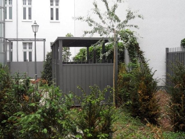 Hochwertige Müllplatzeinhasungen geschmiedet